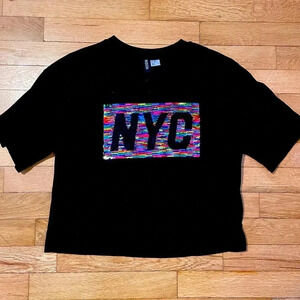 H&M Divided Oversized Crop NYC Tee W’s XS Reversible/Flip Sequins